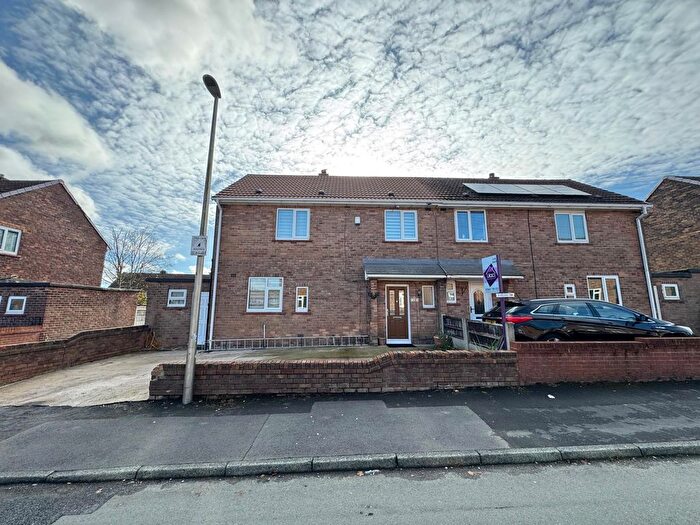 3 Bedroom Semi-detached House For Sale In Patterdale Road, Ashton-In-Makerfield, WN4