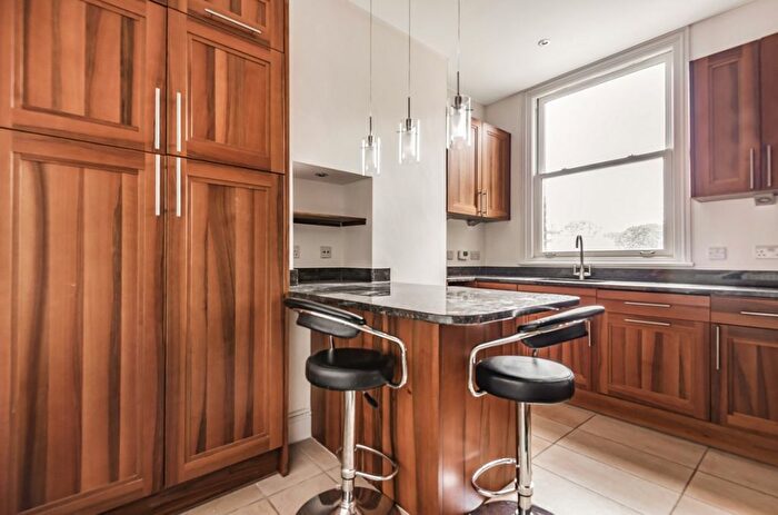 2 Bedroom Flat To Rent In Wolverton Gardens, London, W6