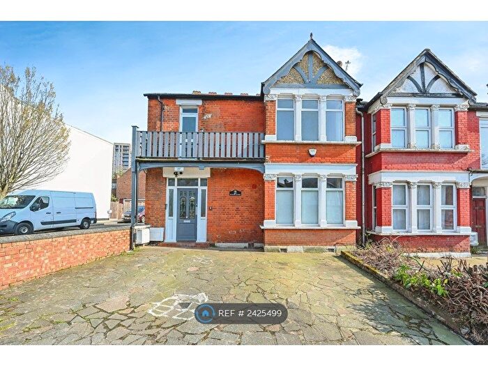 2 Bedroom Flat To Rent In Manor Park Crescent, Edgware, HA8