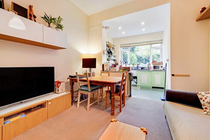 2 Bedroom Flat To Rent In Wilberforce Road, London, N4