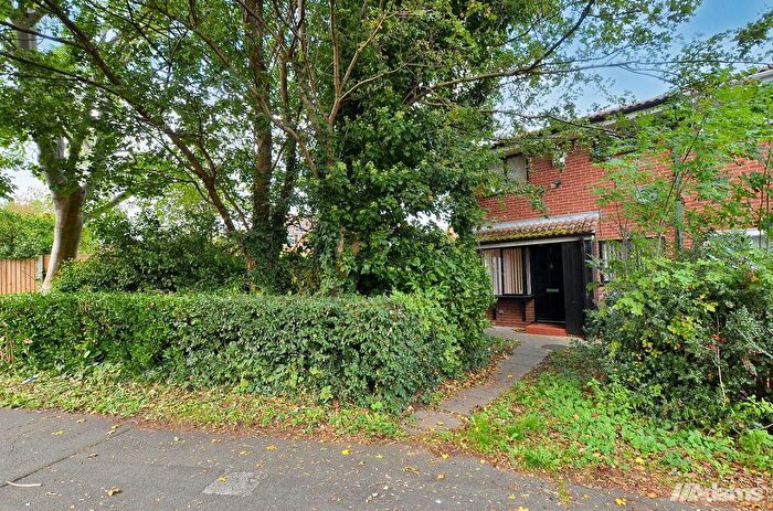 1 Bedroom Semi-Detached House For Sale In Neptune Close, Murdishaw, WA7