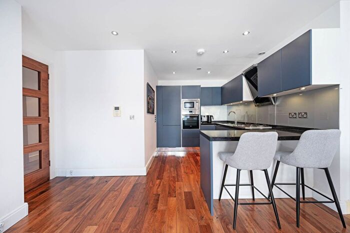 1 Bedroom Flat For Sale In Cheltenham House, Commercial Road, Whitechapel, London, E1