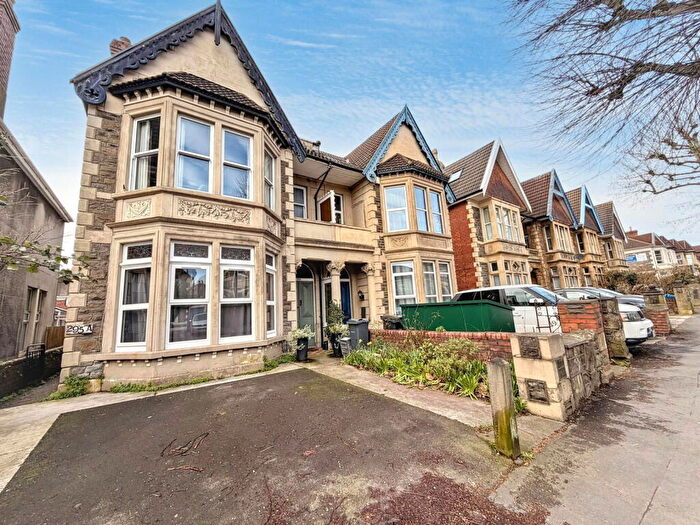 2 Bedroom Flat For Sale In Wells Road, Bristol, BS4