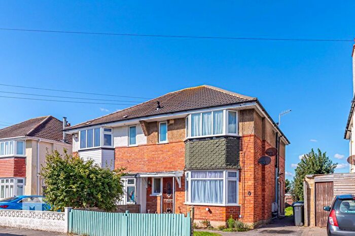 1 Bedroom Flat For Sale In Athelstan Road, Southbourne, BH6