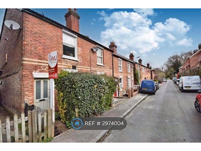 2 Bedroom End Of Terrace House To Rent In Woodside Road, Tunbridge Wells, Rusthall, TN4