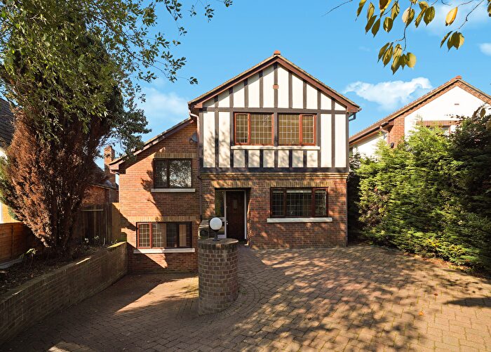 4 Bedroom Detached House For Sale In Cheney Street, Pinner, HA5