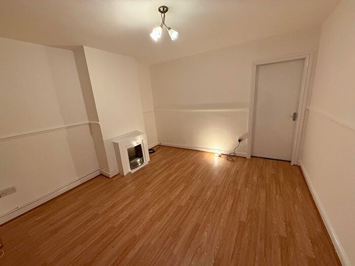 2 Bedroom Property To Rent In Eastfield Grove, Wolverhampton, WV1