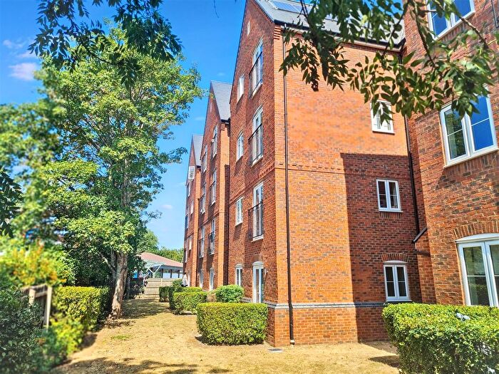 1 Bedroom Flat For Sale In Leighton Road, Leighton Buzzard, LU7