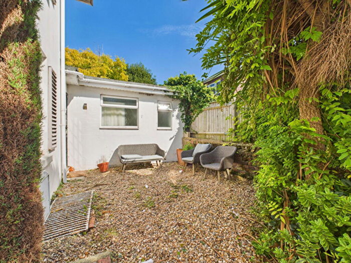 2 Bedroom Cottage For Sale In Alma Street, Lancing, West Sussex, BN15