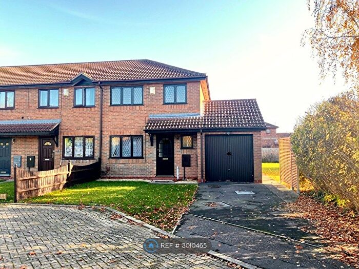 3 Bedroom End Terrace House To Rent In Wasdale Gardens, Peterborough, PE4