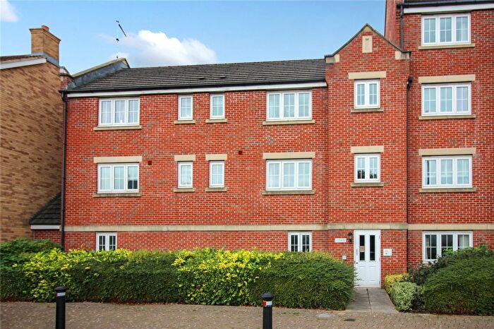 2 Bedroom Flat For Sale In Torun Way, Swindon, Wiltshire, SN25