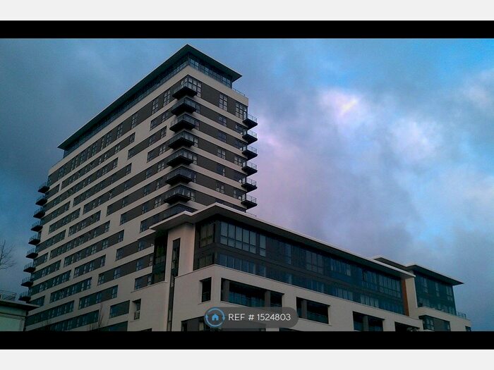 Studio To Rent In Skyline Plaza, Basingstoke, RG21