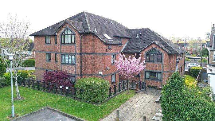1 Bedroom Apartment To Rent In East Station Road, Aldershot, GU12