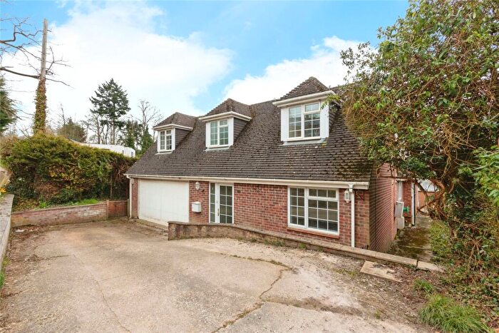 4 Bedroom Detached House For Sale In The Glen, Pamber Heath, Tadley, Hampshire, RG26