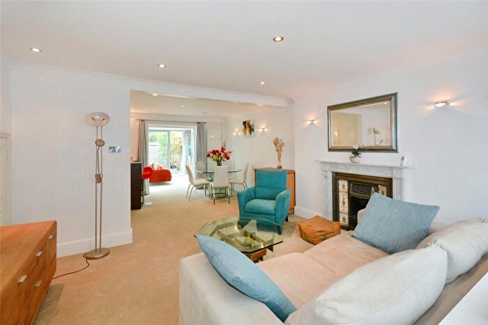 4 Bedroom House To Rent In Huntingdon Street, Islington, N1