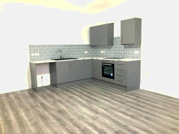 3 Bedroom Flat To Rent In Queens Drive, Liverpool, L13