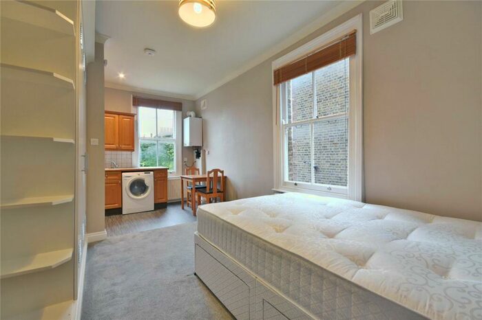 Studio To Rent In Broadhurst Gardens, South Hampstead, NW6