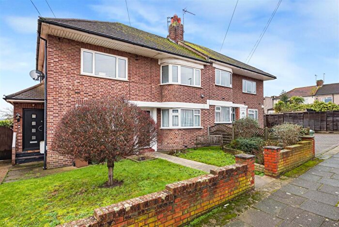 2 Bedroom Maisonette For Sale In Davenport Road, Sidcup, DA14