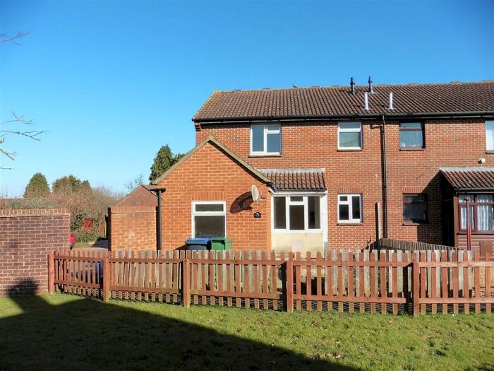 1 Bedroom Terraced House To Rent In Castlehaven Close, Chippenham SN15