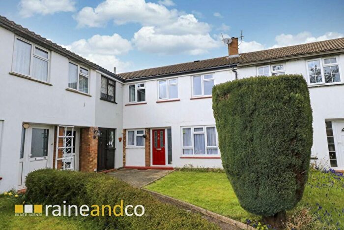 3 Bedroom Terraced House To Rent In Bradshaws, Hatfield, AL10