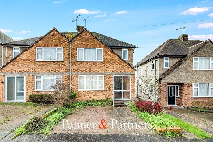 3 Bedroom Semi-Detached House For Sale In Hillside Grove, Chelmsford, Essex, CM2
