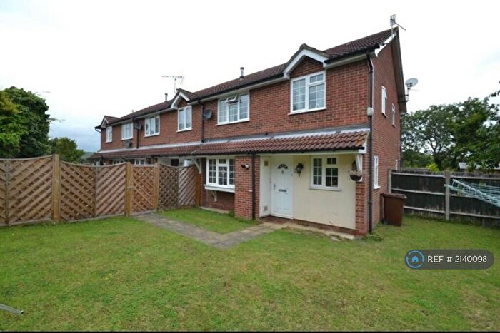 2 Bedroom End Of Terrace House To Rent In Stonecross Lea, Chatham, ME5