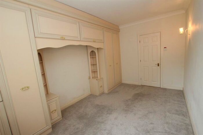 1 Bedroom Apartment For Sale In Rydal Court, Bolton, BL1