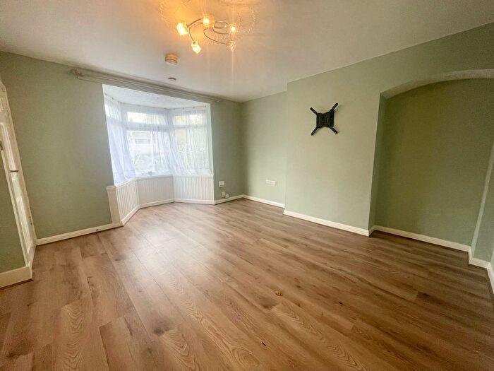 3 Bedroom Property To Rent In Basil Grove, Birmingham, B31