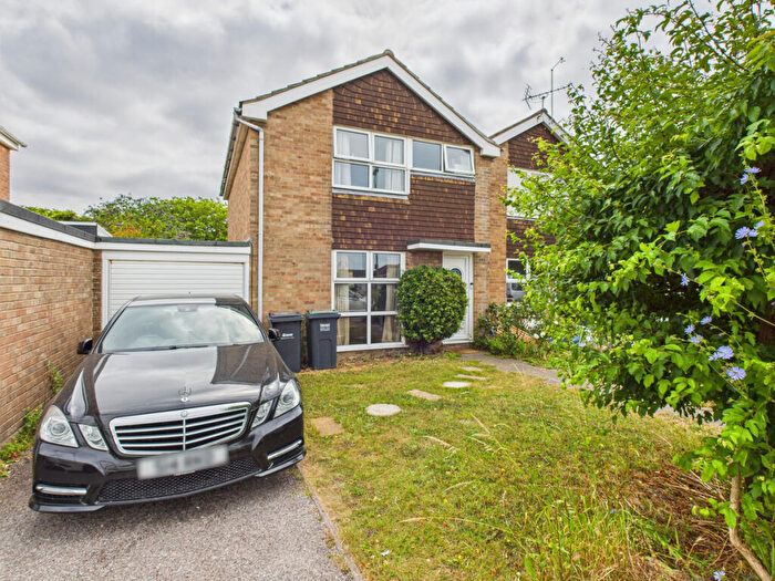 3 Bedroom End Of Terrace House To Rent In Sidlesham Close, Hayling Island, PO11