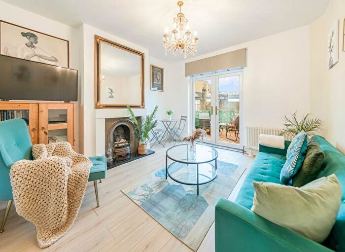 1 Bedroom Flat To Rent In Bermondsey, SE1