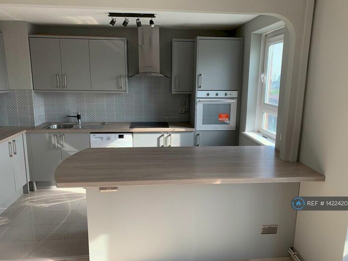 1 Bedroom Flat To Rent In Ruddstreet Close, London, SE18