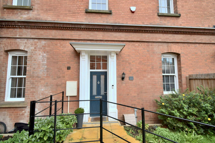 2 Bedroom Terraced House To Rent In Gainsford Road, Humberstone, Leicester, LE5