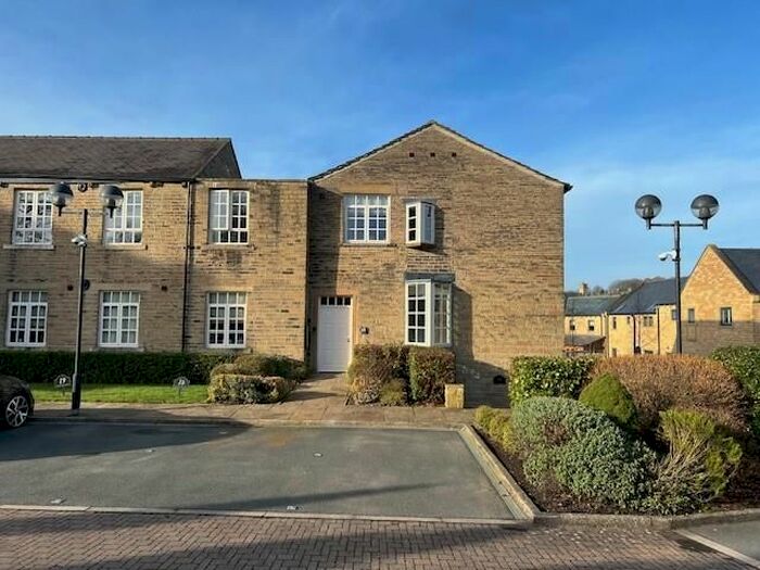 2 Bedroom Flat To Rent In Whitley Willows, Lepton, Huddersfield, HD8