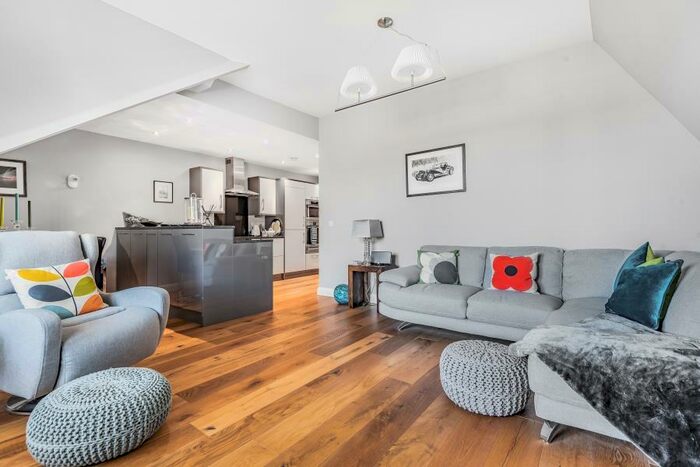 2 Bedroom Apartment To Rent In Ripon Road, Harrogate, HG1