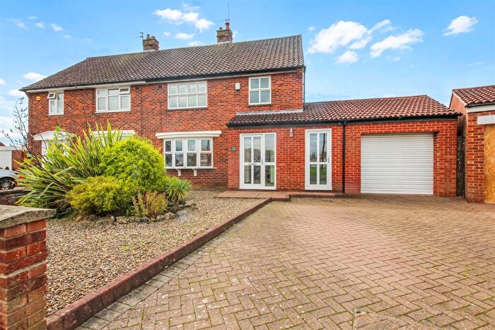 3 Bedroom Semi Detached House For Sale In The Broadway, Darlington, DL1