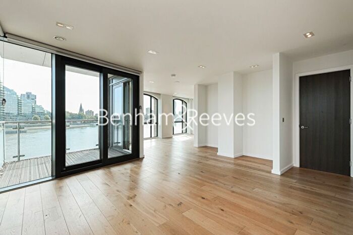 2 Bedroom Flat To Rent In Chelsea Wharf, Lots Road, SW10