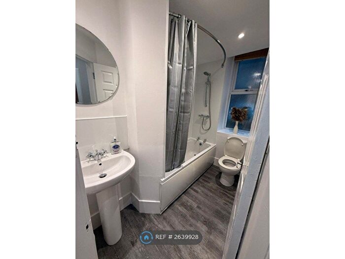 1 Bedroom Flat To Rent In Restalrig Road South, Edinburgh, EH7
