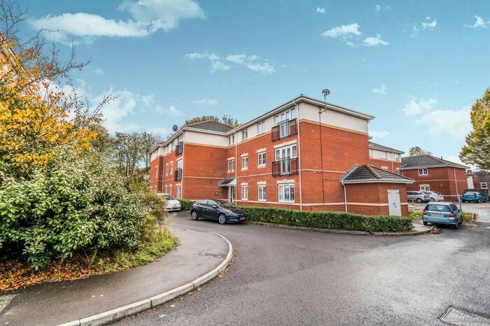 2 Bedroom Flat To Rent In Mirabella Close, Southampton, SO19