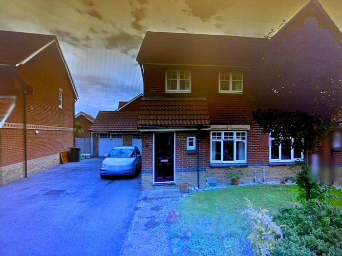 3 Bedroom Property To Rent In Samoa Way, Eastbourne, BN23