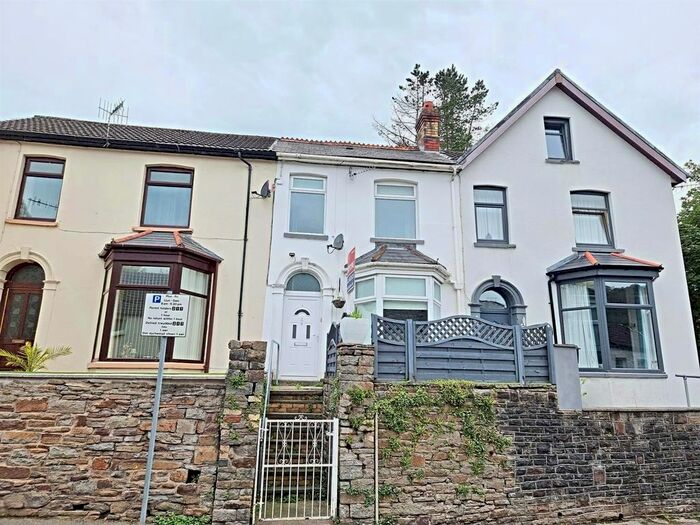 3 Bedroom Terraced House To Rent In High Street, Porth, CF39