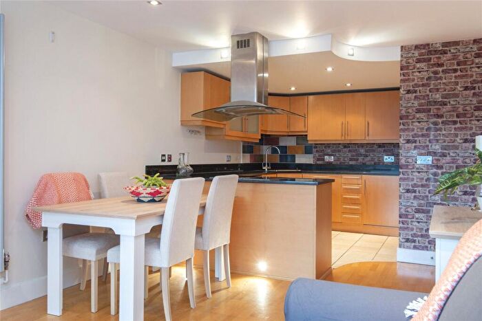 2 Bedroom Flat To Rent In Millharbour, Millwall, E14