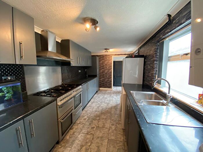 2 Bedroom Terraced House For Sale In Arthur Street, Hull, HU3