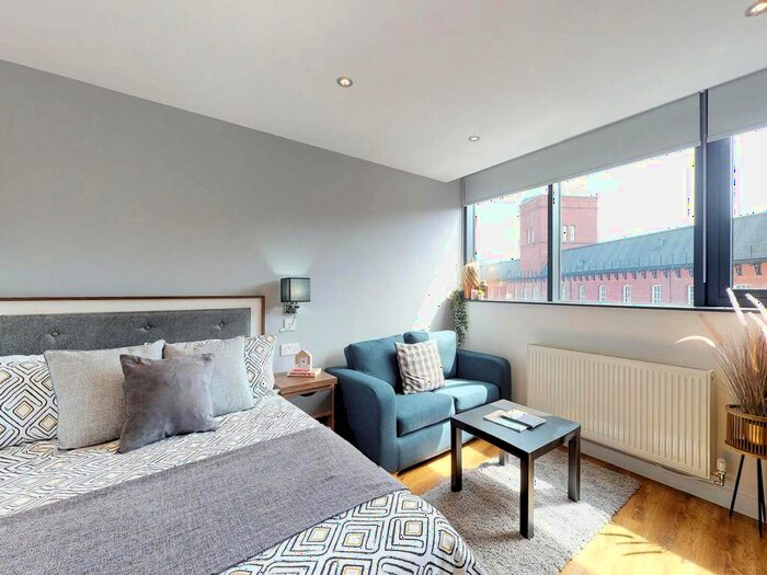 Apartment To Rent In Apt, Ribbon Residence #, LS3