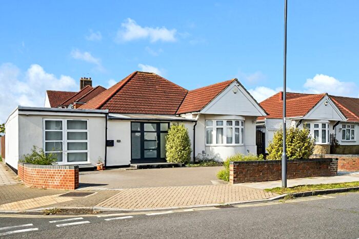 4 Bedroom Detached Bungalow For Sale In Uppingham Avenue, Stanmore, HA7