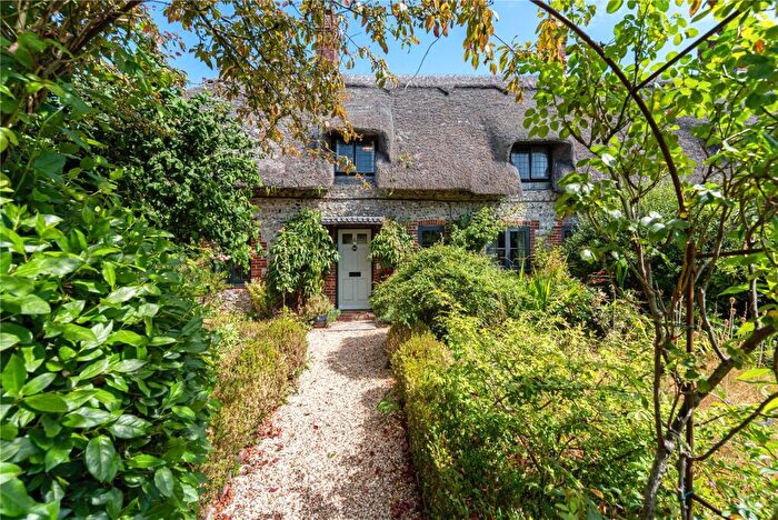 Semi-Detached House For Sale In East Meon, Petersfield, Hampshire, GU32