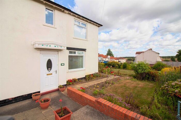 2 Bedroom Flat To Rent In Tennyson Green, Kenton, Newcastle Upon Tyne, NE3