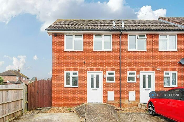 2 Bedroom End Of Terrace House To Rent In Gainsborough Road, Reading, RG30