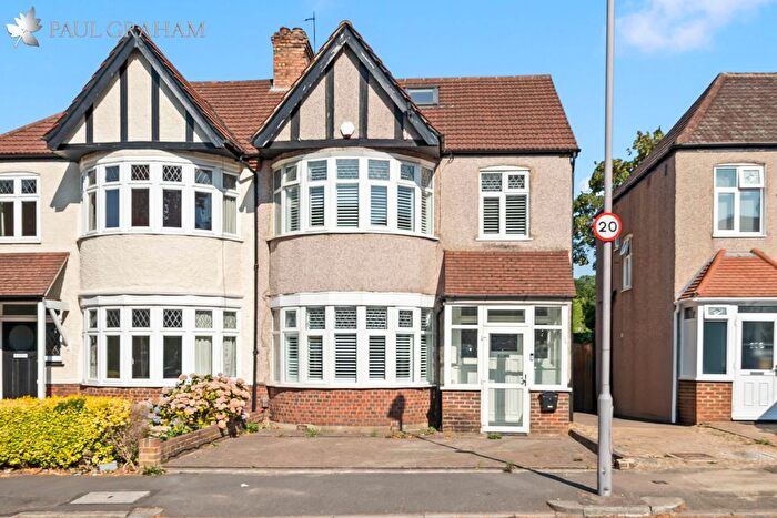 4 Bedroom Semi-Detached House For Sale In Demesne Road, Wallington, SM6