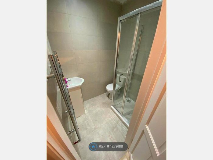 1 Bedroom Flat To Rent In B2, London W12