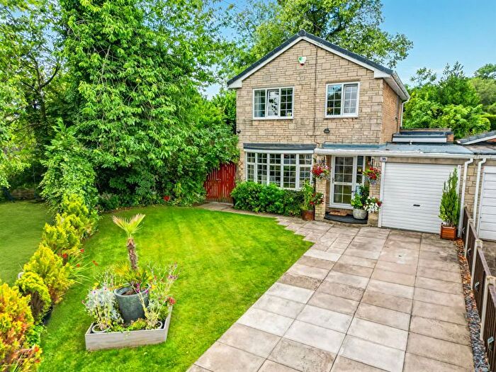 3 Bedroom Link Detached House For Sale In Denton Gardens, Ackworth, WF7